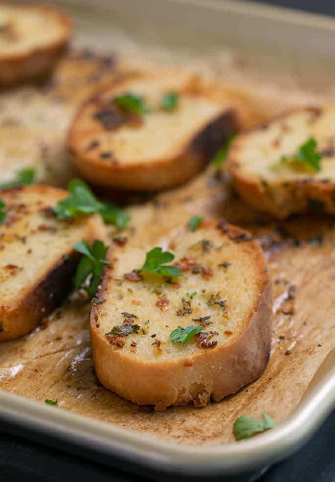 Garlic Toast With Aglio Olio Sauce
