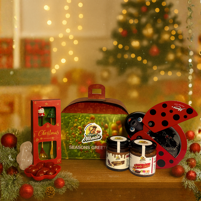 Gourmet Hamper – Festive Gift Box with Sauces, Chocolate & Accessories